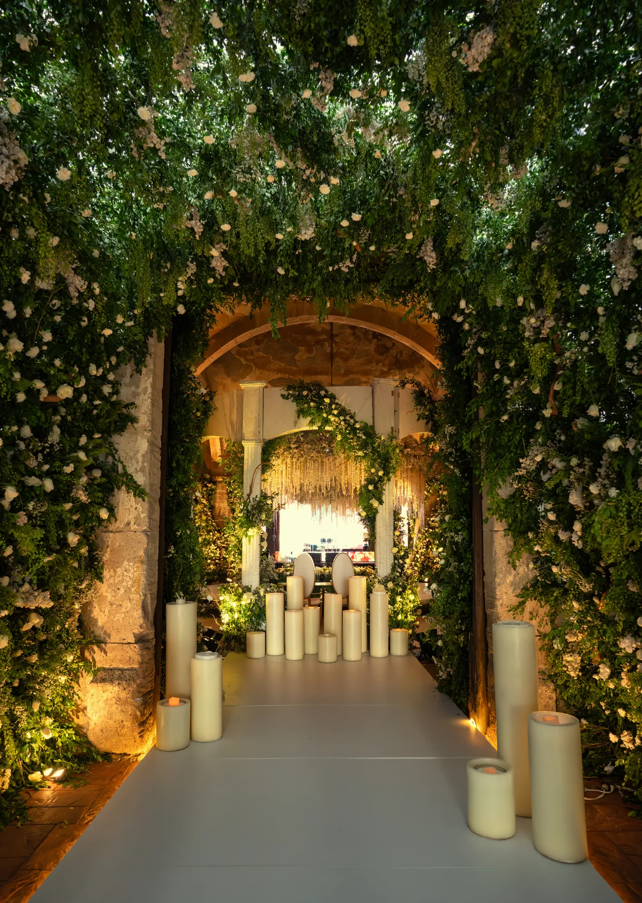 Destination Weddings — Durango pasillo velas